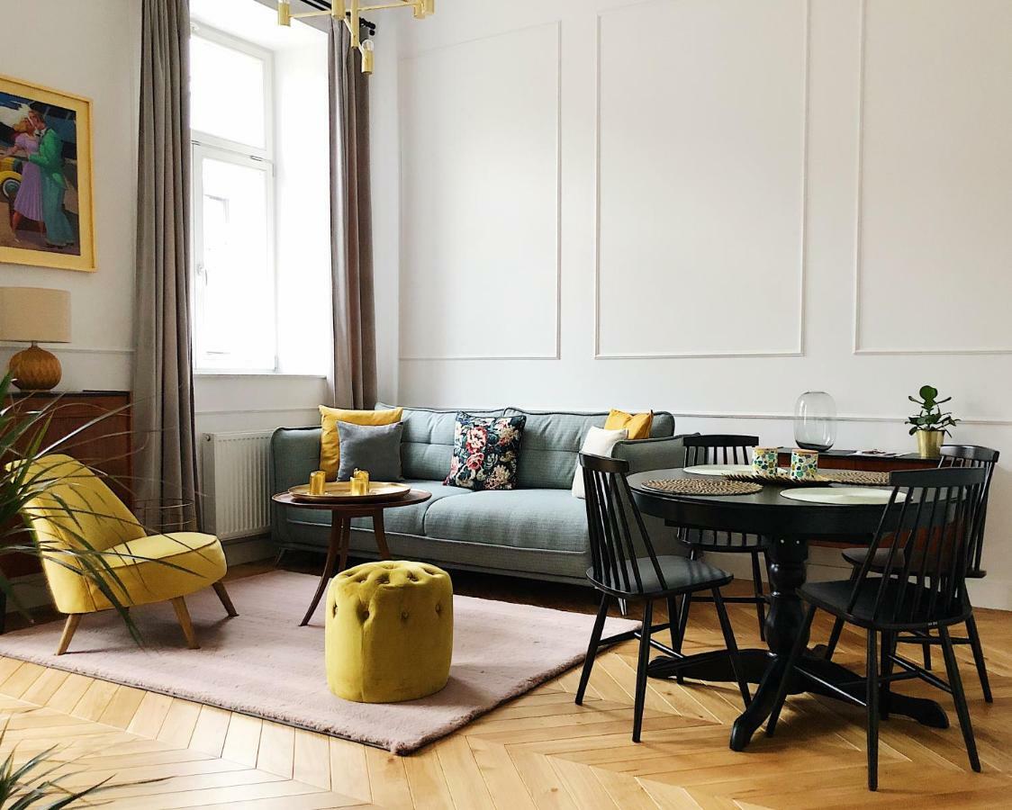Tcf Home - Apartment With Free Garage クラクフ エクステリア 写真
